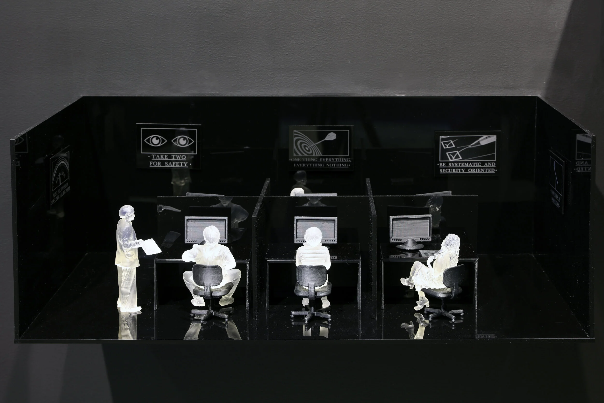 13_ModernWorkDiorama_Team.jpg