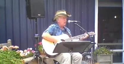 GLen Navis on guitar.jpg