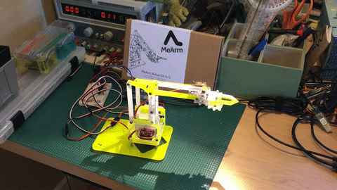 This is the arc motion I expected, it is just turning the base motor so that the arm moves 90 degrees.