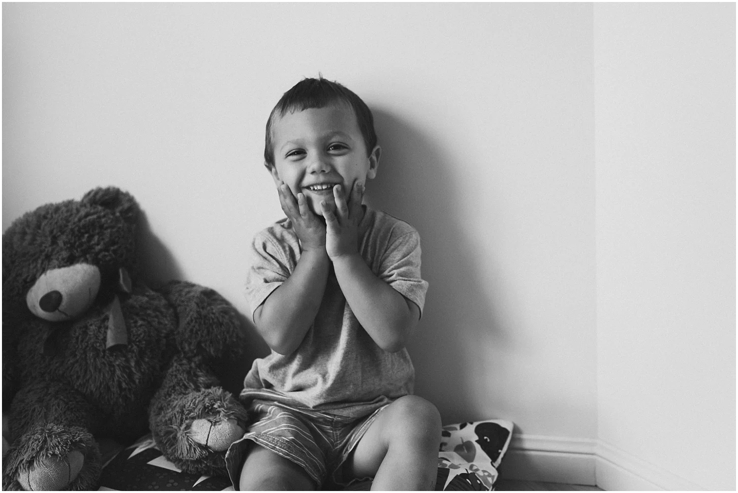 Natural-Family-Photography-Home-Sessions_0120.jpg