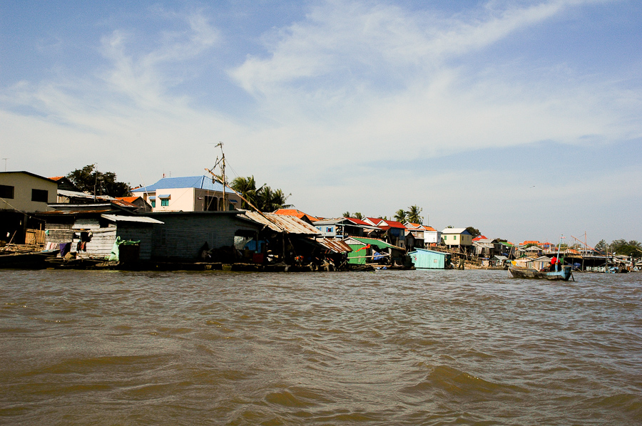  A fishing village near Phnom Penh sits on the banks of the Tonle Sap river, a Mekong tributary. 