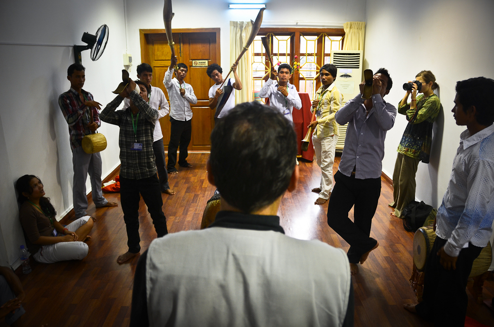  Patrick Kersalé works with musicians at the Cambodian Living Arts rehearsal studio in Phnom Penh. 