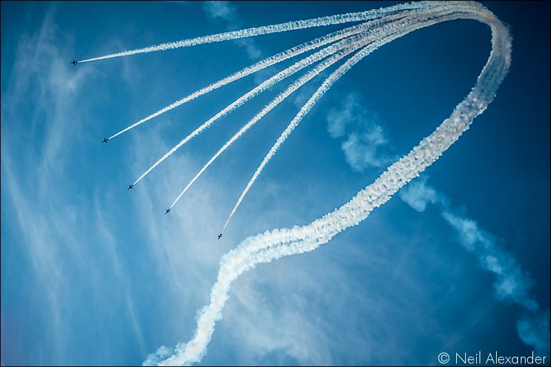 The Red Arrows above Chatsworth Estate Neil_Alexander 05.jpg