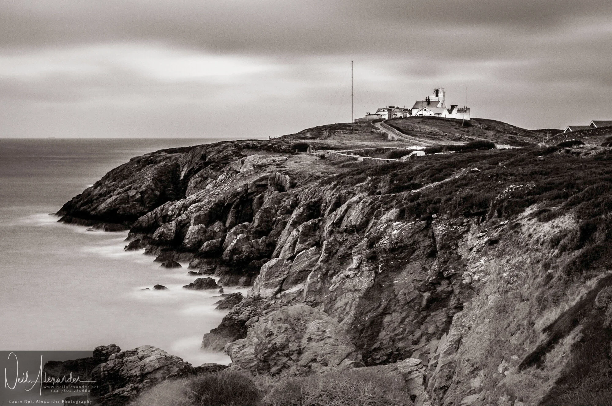 Point Lynas Lighthouse, Llaneilian, Anglesey, Wales-Neil_Alexander-02.jpg