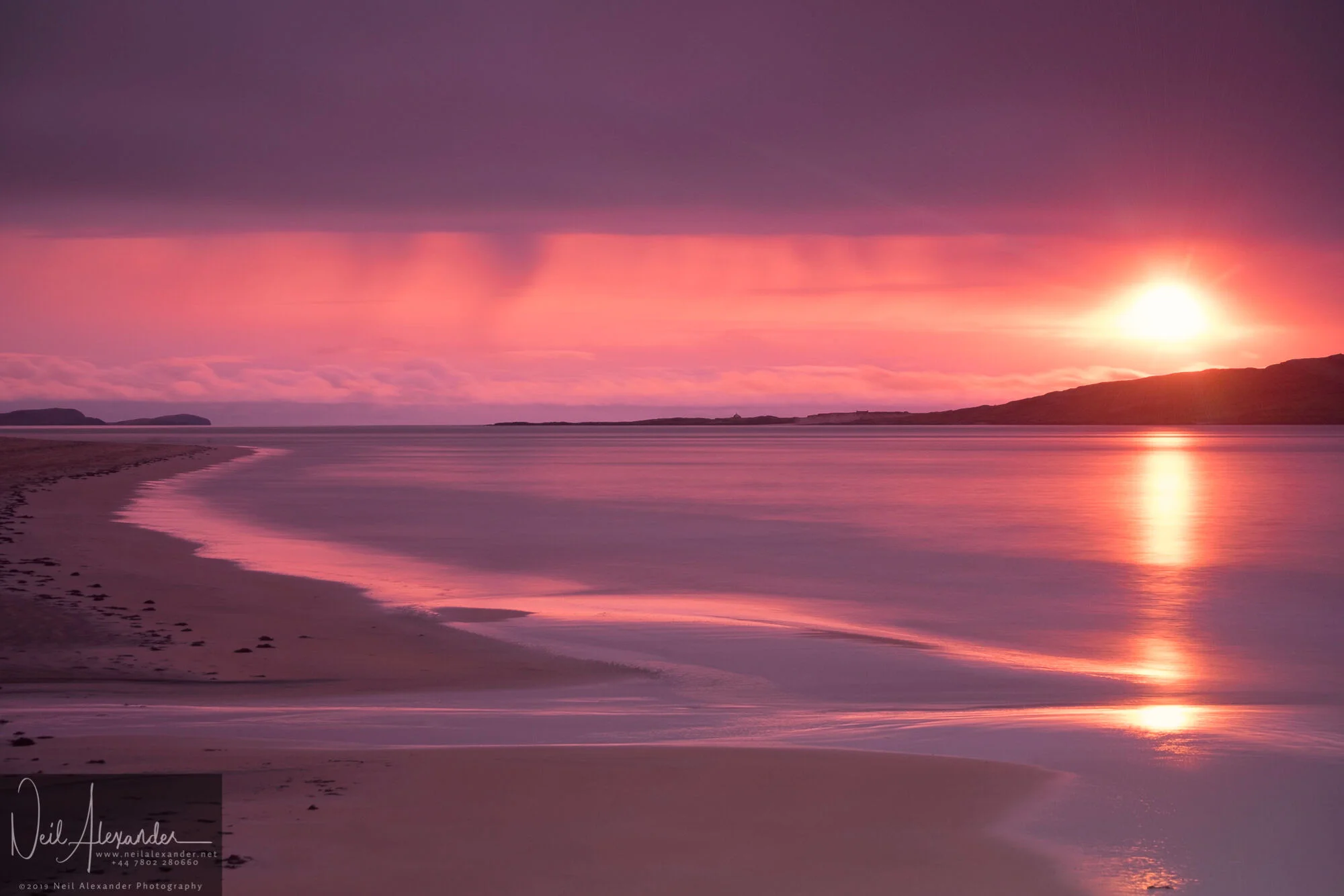 Taransay at sunset-Neil_Alexander-31.jpg