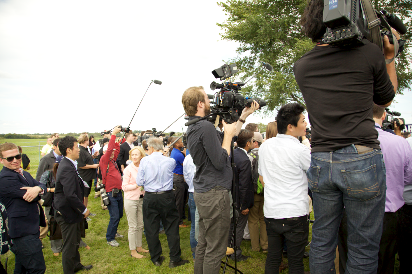 Jim getting his shot. The camera man to his right fell off his stool just after this was taken, to which none of the other media offered to help. Bunch of cut-throats.