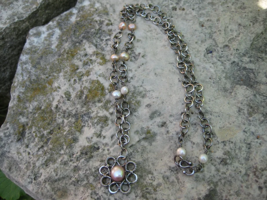 Glowing pearls
