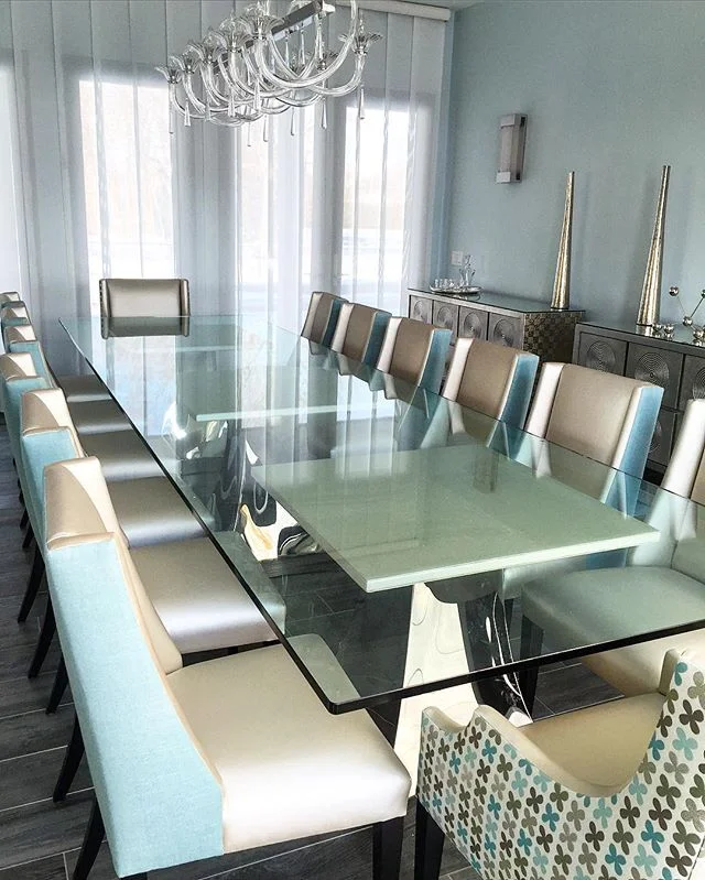 All About Blue. #diningroom #custom #vinylchair #vinylbase #glasstop #tablefor14 #shimmer #glasslighting #summerhome #makeityours #getready #interiordesign #lillylevydesigns @maharamstudio @romo_newyork @artisticframe @lightingpalace @uniteddecorator
