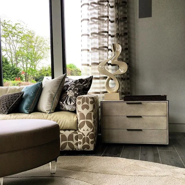 Summer Mood. #tonal #livingroom #customsofa #pillowparty #Fauxshagreen #acryliclegs #decor #sculptures #art #summerhome #mixitup #interiordesign #lillylevydesigns @kravetinc @maharamstudio  Email marilyn@lillylevydesigns for info