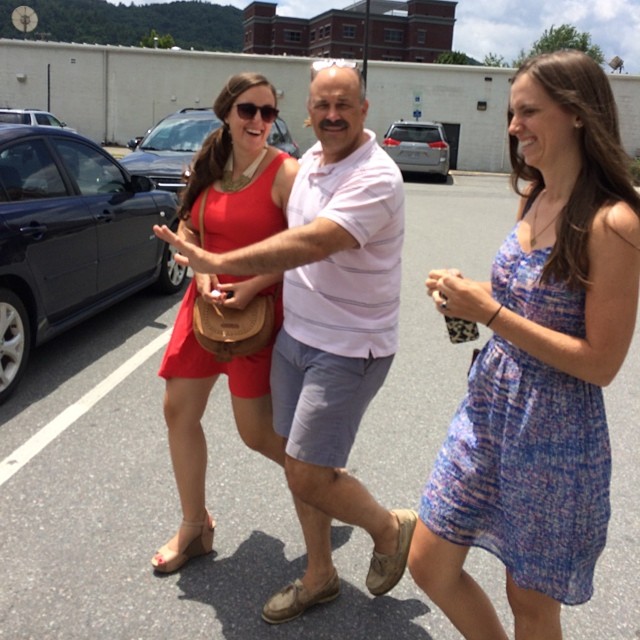 21 weeks at Abby's wedding rehearsal lunch. Dad is being so protective dawwwwwwwww. :)