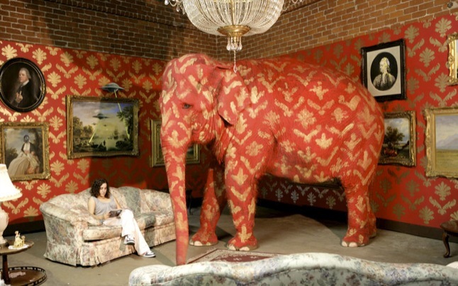 Banksy- Elephant in the room