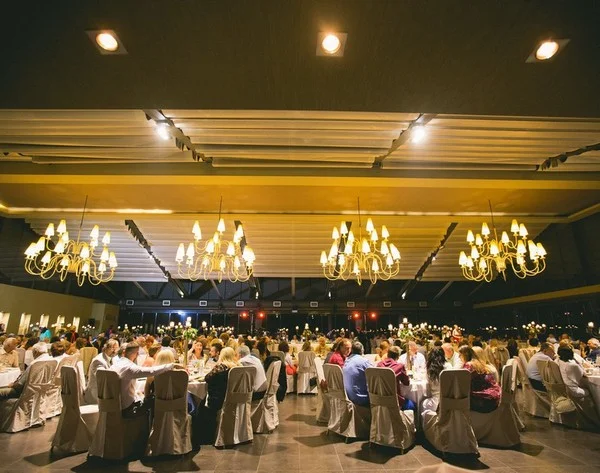 ΚΛΑΣΙΚΟΣ ΕΛΛΗΝΙΚΟΣ ΓΑΜΟΣ ΣΤΟ ΚΤΗΜΑ LE CHEVALIER