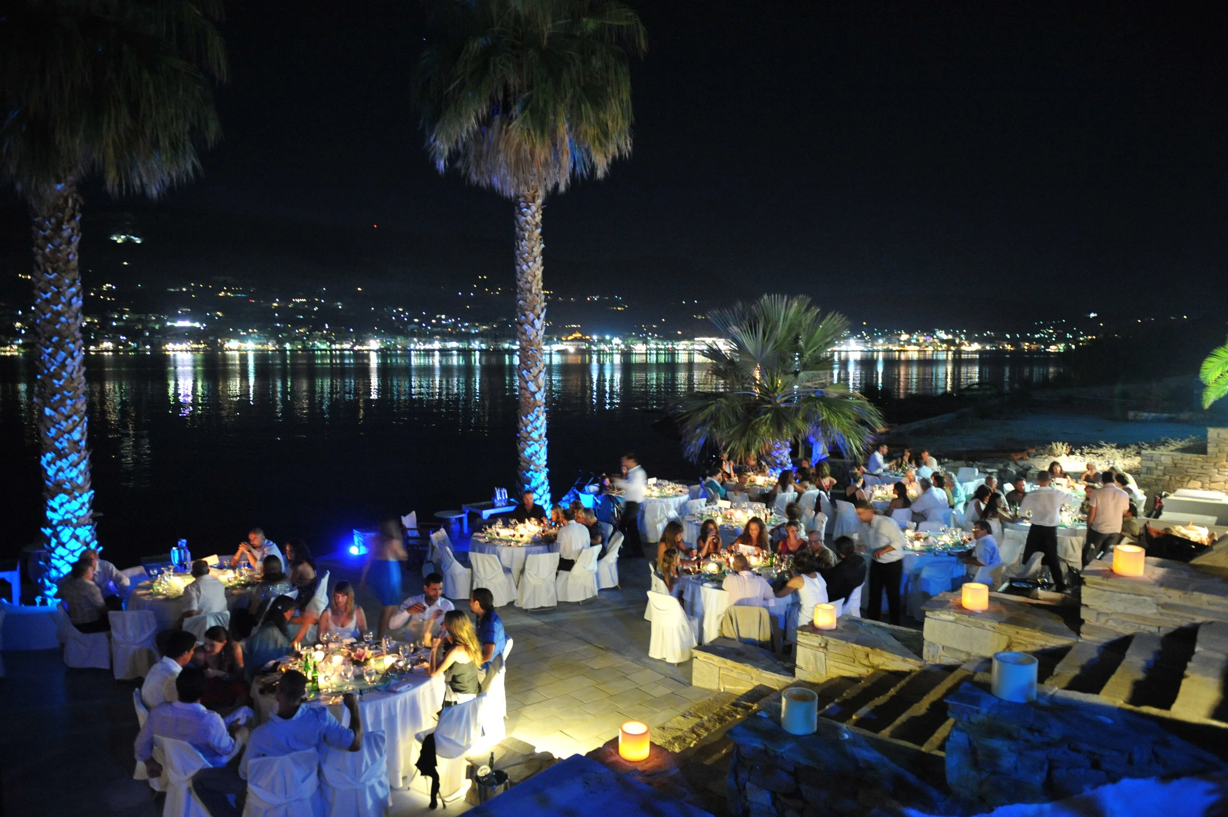 CLUB STYLED WEDDING AT BLUE LOUNGE IN PAROS