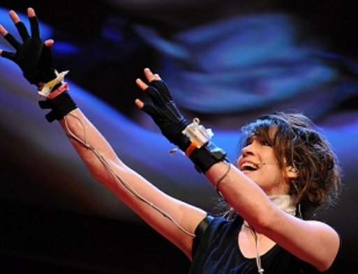 IMOGEN HEAP | EXPERIMENTAL FASHION & MUSIC