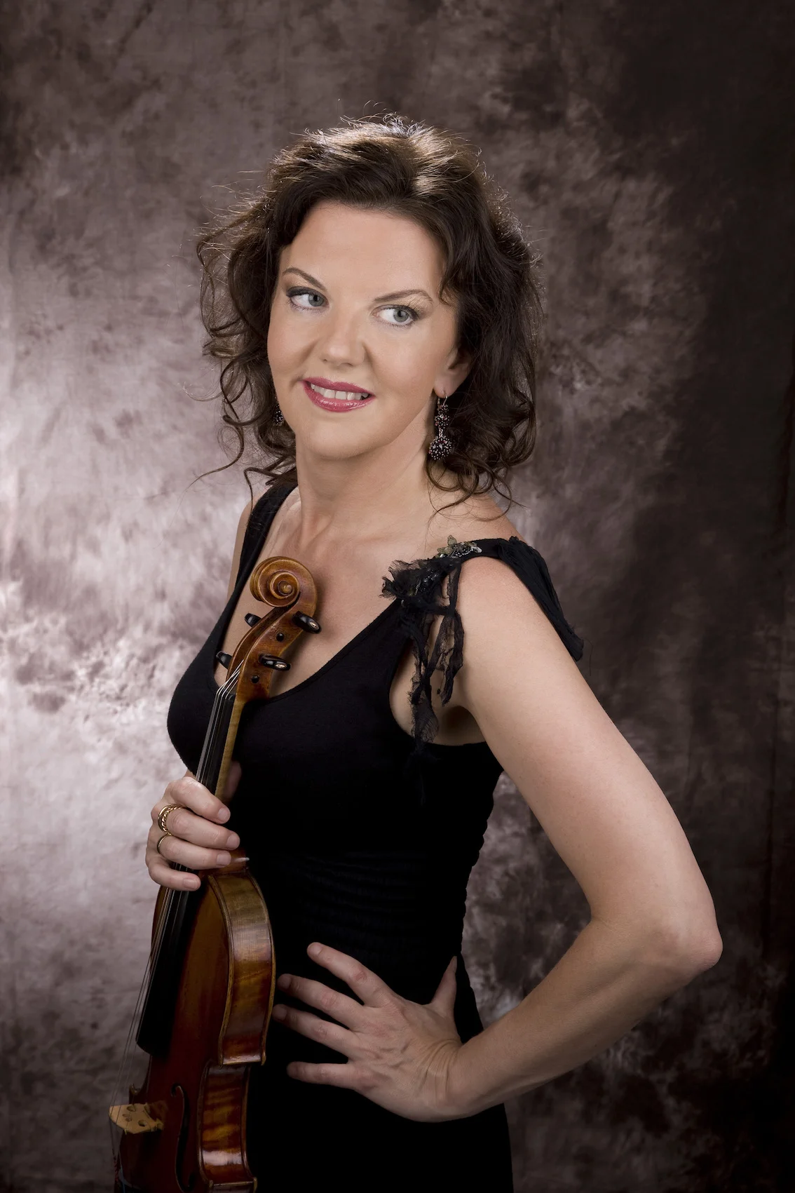 Tasmin Little, 2017, cr Paul Richmond