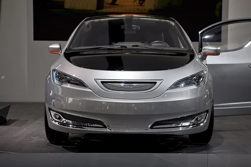 Chrysler Town & Country PHEV coming a year early?