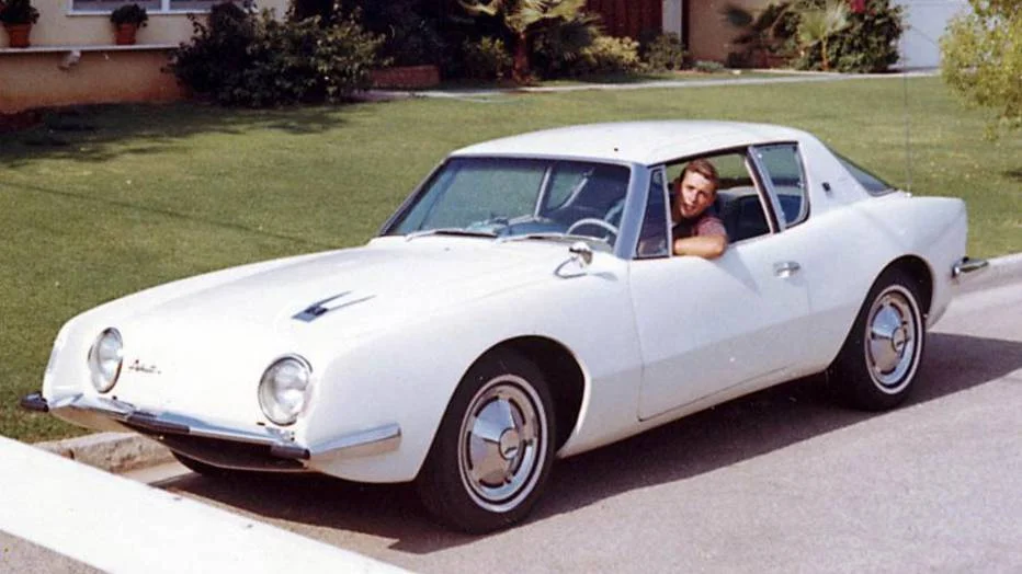 Studebaker Avanti EV — Electric Mitten