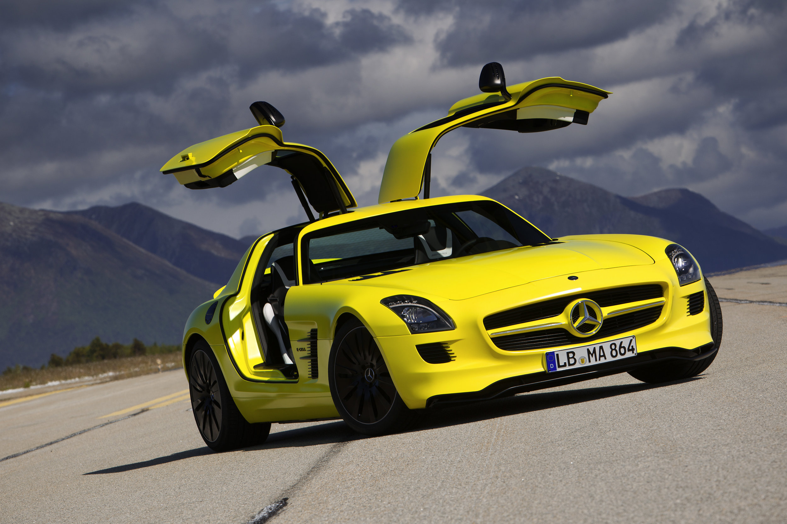 dusin Junction Bliv ophidset Mercedes-Benz SLS AMG e-Cell - Top Gear — Electric Mitten