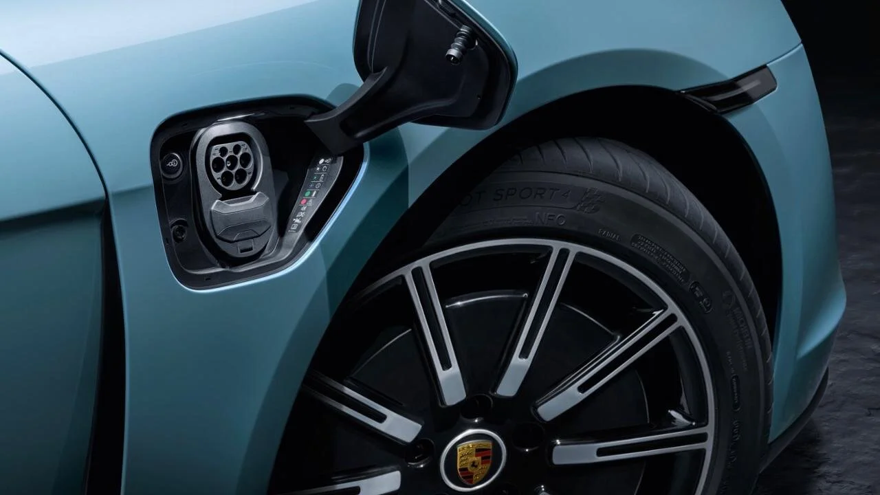 Porsche Taycan Michelin Pilot Sport 4