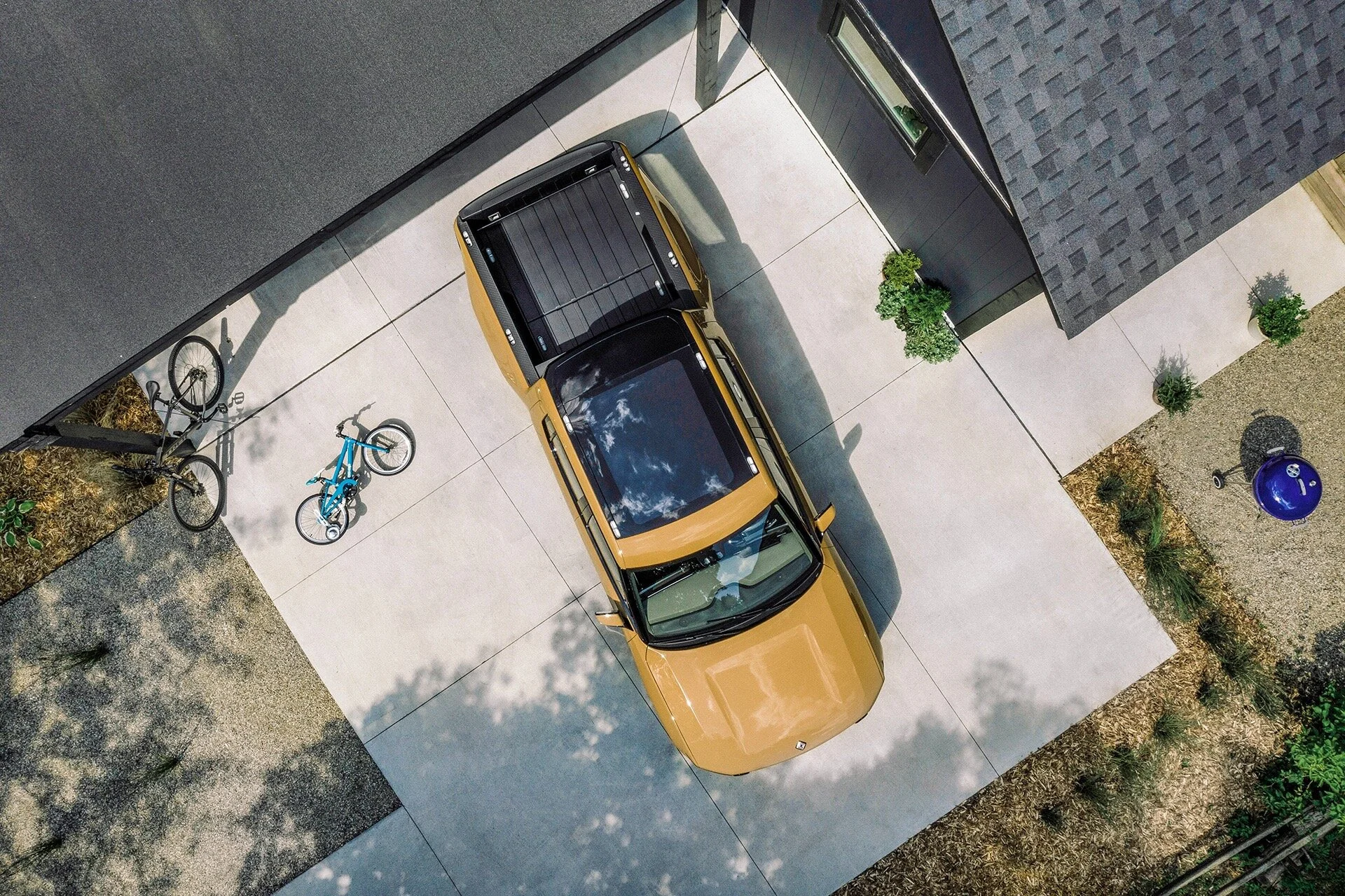 Rivian Shows Off R1T in Yellow