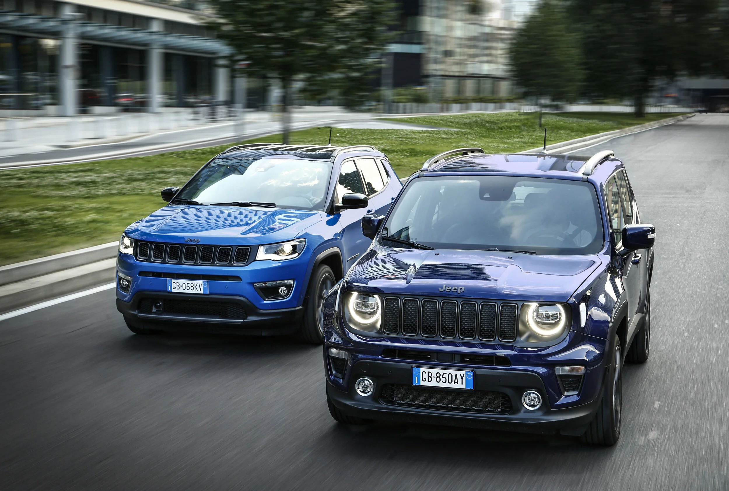 Jeep Compass and Renegade 4xE Plug-In Hybrids Announced
