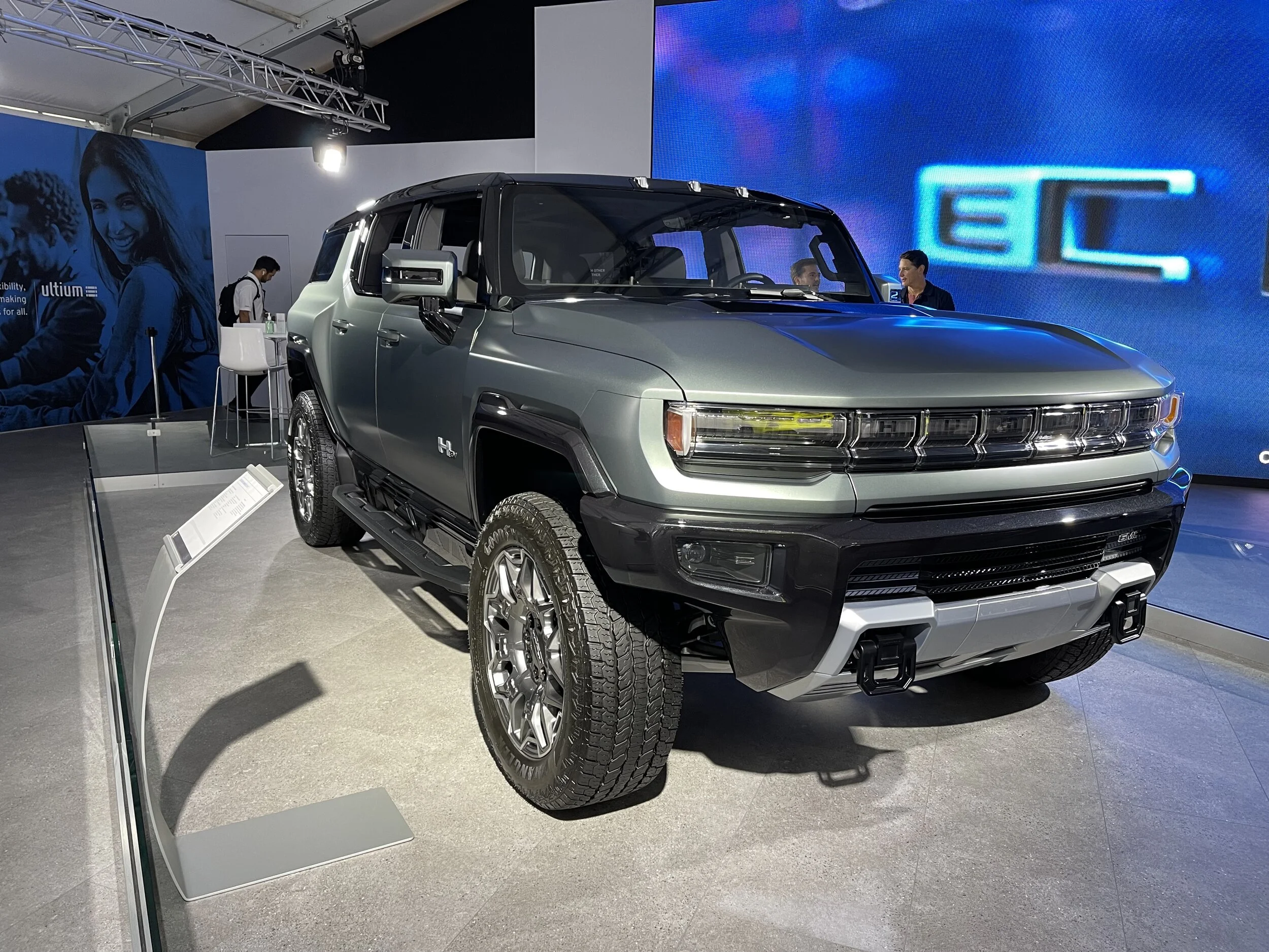 GMC Hummer EV SUV - MotorBella 2021 