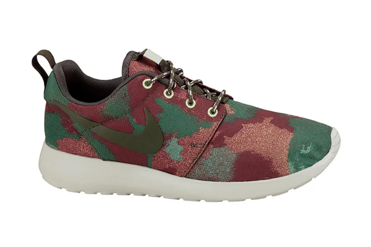 nike-roshe-run-print-camo-1.jpg