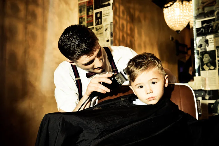 Gladstone_Grooming_Barber_Required_Apply_Within.jpg