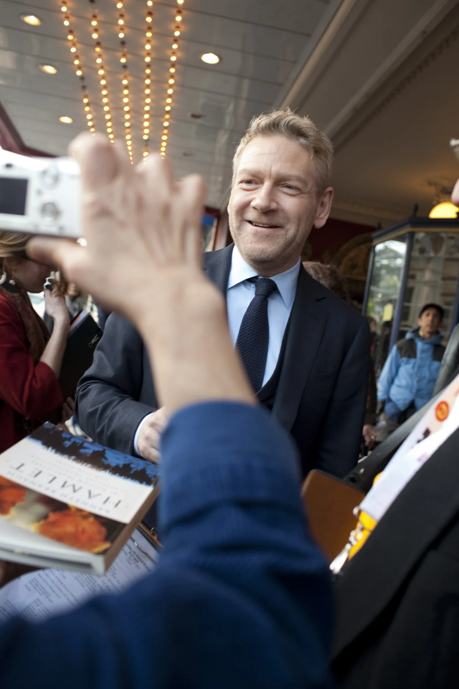 4/26: Award Winners and Cows photo by Pamela Gentile What did Award recipient Kenneth Branagh do during the day before the Film Society’s Awards Night Gala? He went to see the Swedish documentary Women with Cows . And he liked it. And he talked about it on the radio the next day.