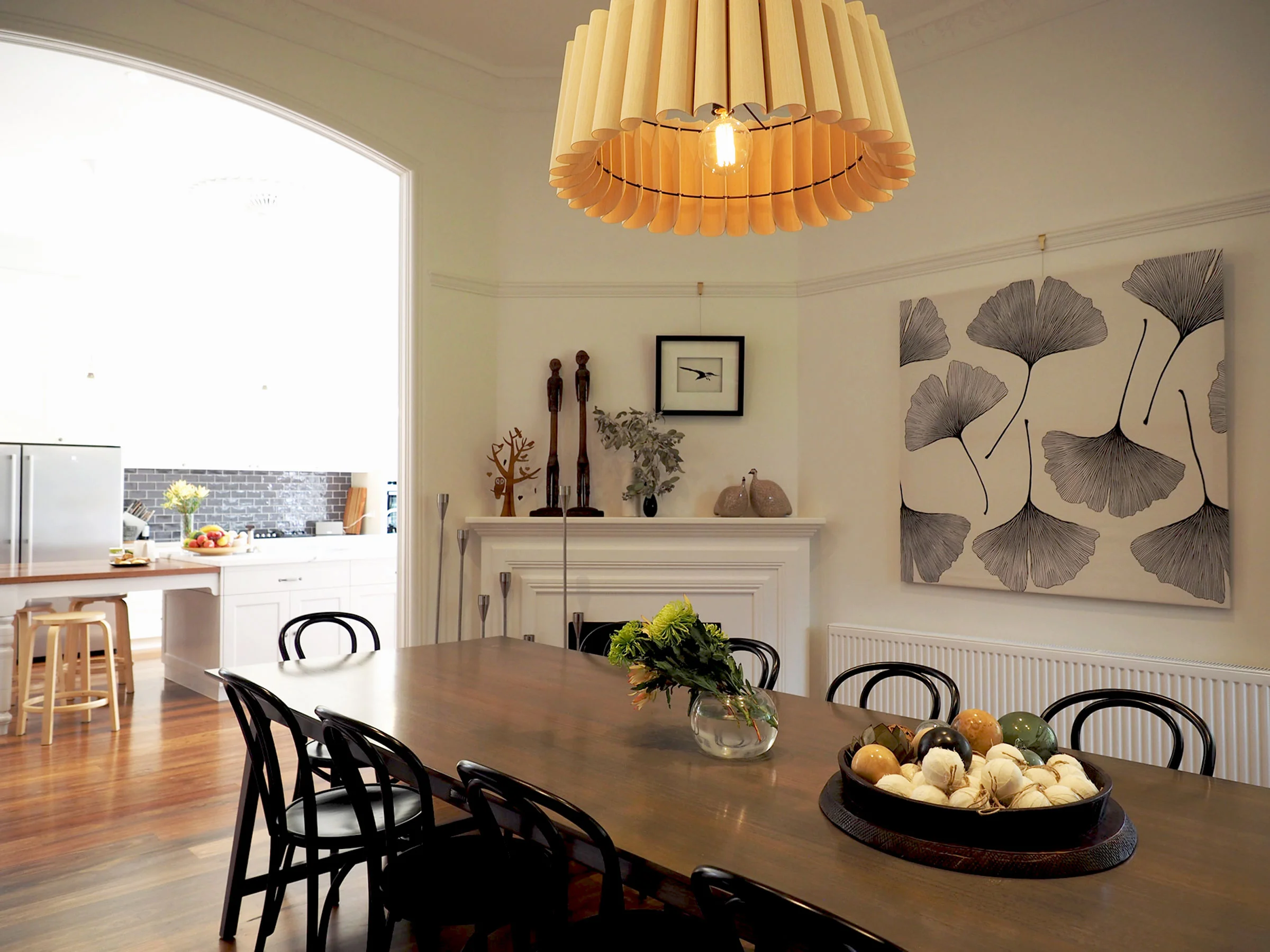 DINING-ROOM-WITH-WEP-LIGHT.jpg