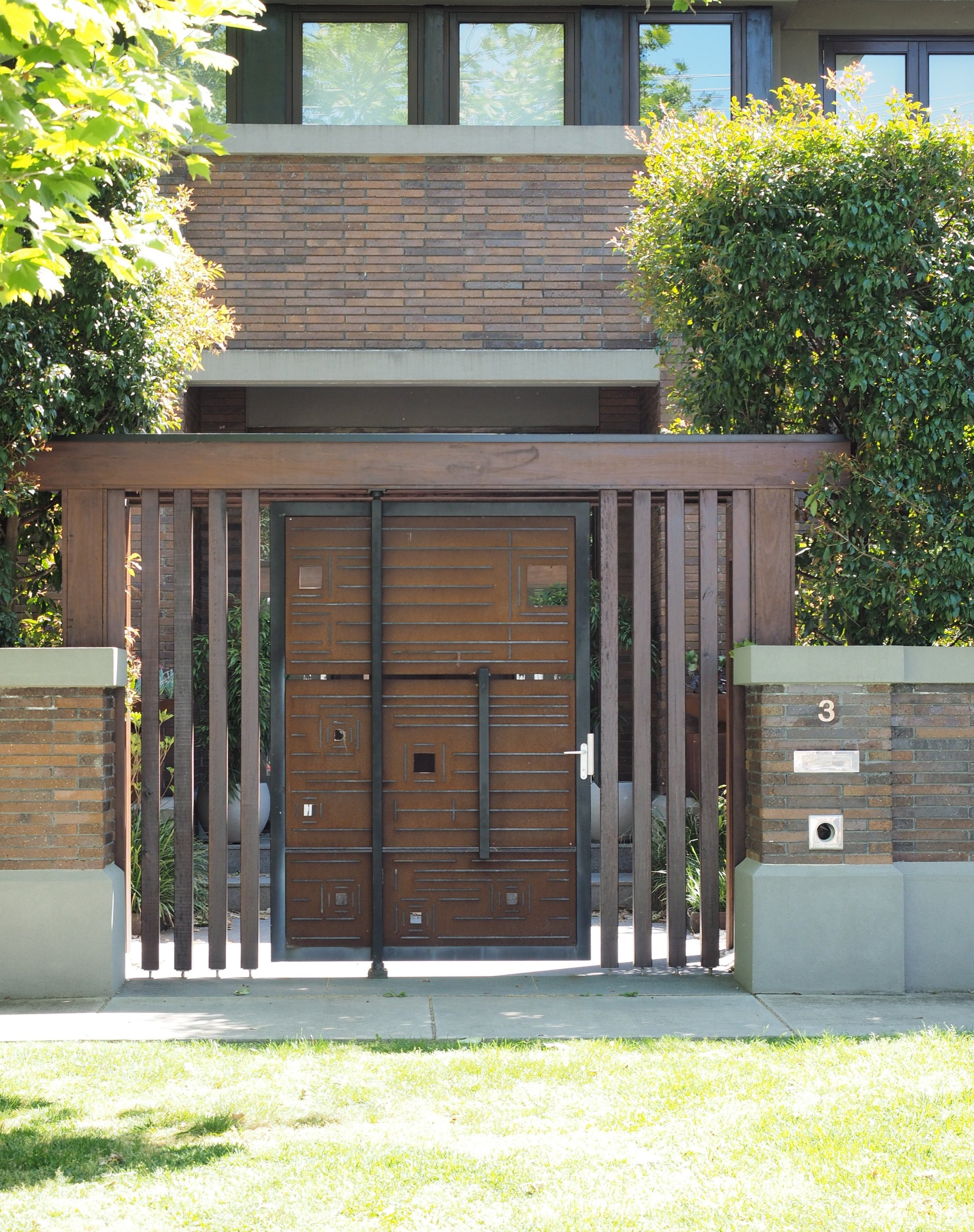 blue+fruit+design+timber+gate+.jpg