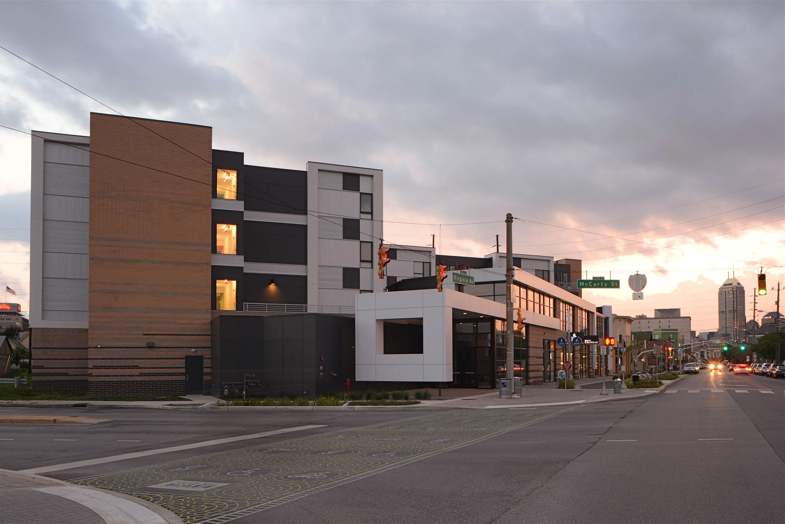 HingeBuilding_horiz04-H#292.jpg