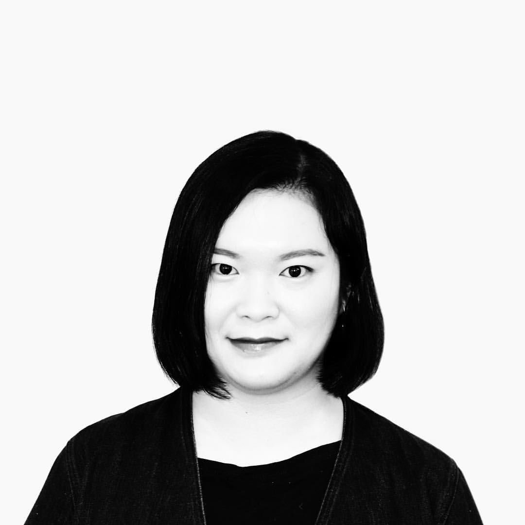 Lisk Feng is an award-winning illustrator who is initially from China, and now a New York-based freelance illustrator. She graduated from MFA Illustration Practice from Maryland Institute College of Art in 2014, with a lot of publications and advertisings projects seen by the world, such as The New Yorker, Apple, Penguin, Airbnb, The New York Times, Chanel, etc. Meanwhile, her illustrations received some awards and recognitions such as Silver Medal from the Society of Illustrators, Communication Arts Excellence Award, 3X3 Silver Medal, American Illustration winner, etc. She also published several children`s books with Flying Eye Books, Abrams and Kids Can Press. She was awarded one of the Art Directors Club 15 young gun artists among all artists from all fields worldwide in 2017.