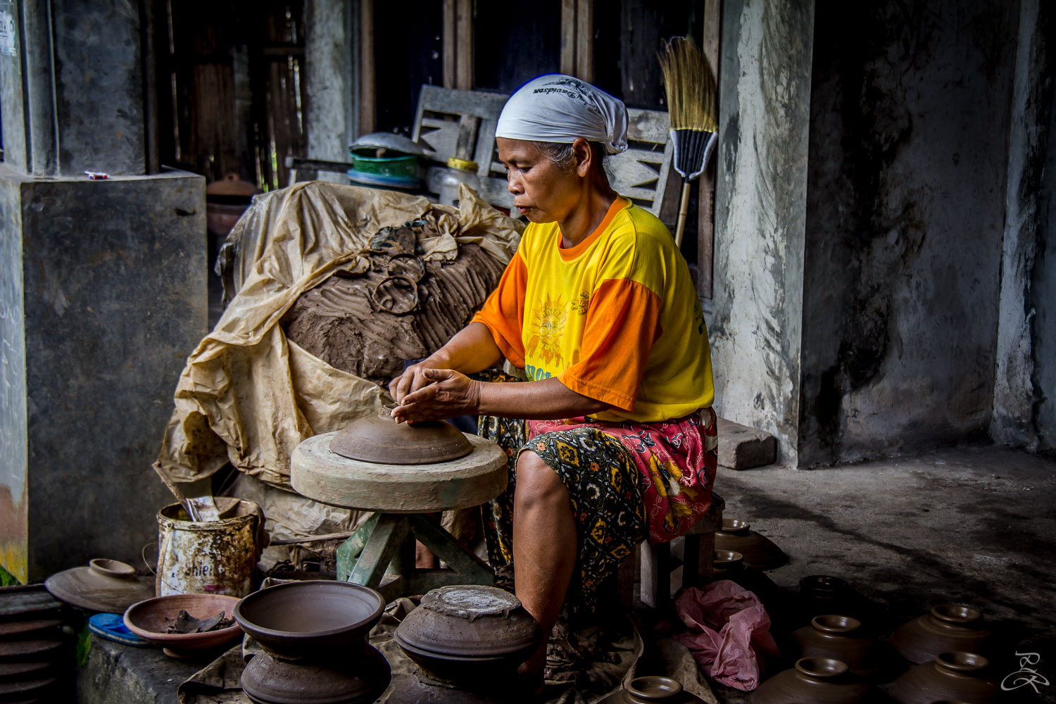 Pottery making in Nglipoh, Java