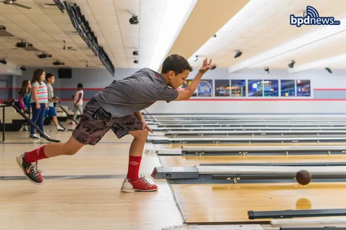 cara bermain bowling