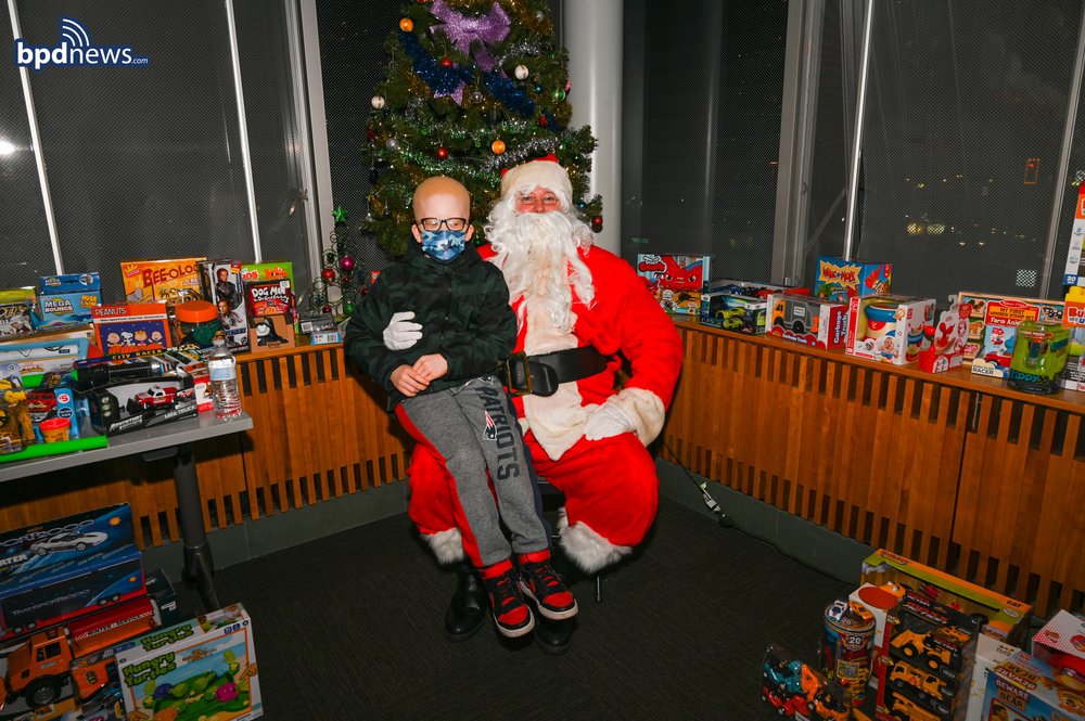 Shop with a Cop 2021: Officers Assigned to District B-2 Help Spread Holiday Cheer in Roxbury