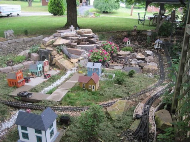 GardenRR.jpg