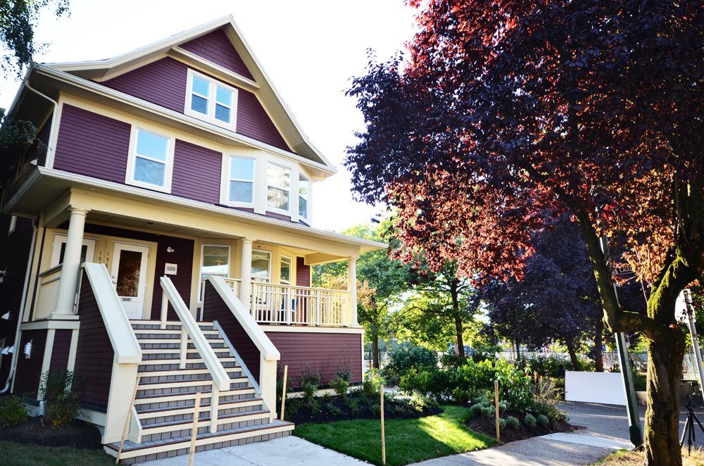 Exterior 2.jpg