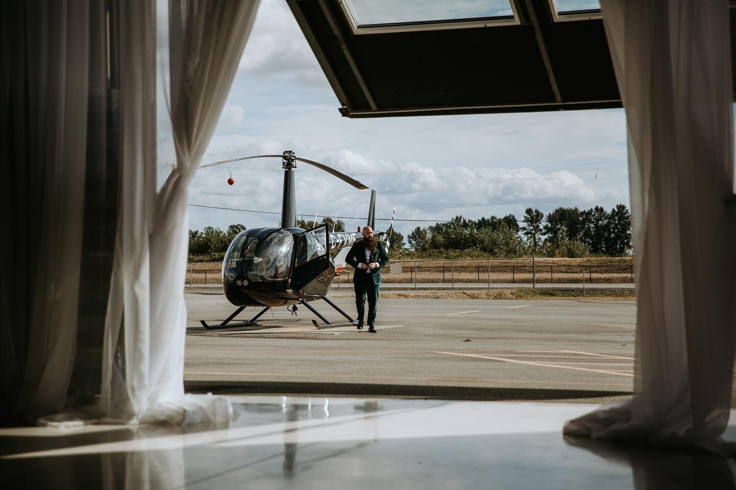 I first met these two in 2019, and they&rsquo;ve had to wait a few years for their big day; however, between a James Bond-esque helicopter ceremony entrance and an absolutely electric dance floor, I would say it was well worth the wait! #koyophoto

.