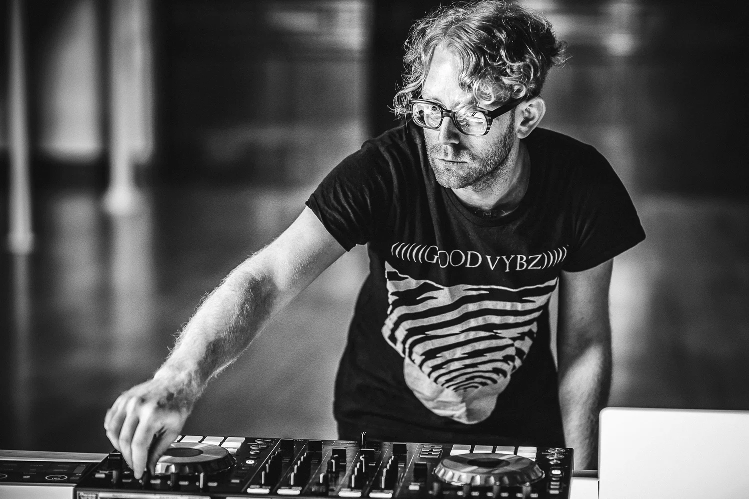 Nick Hook Performance Video_001_photo_©2013 Steve Dykes.jpg