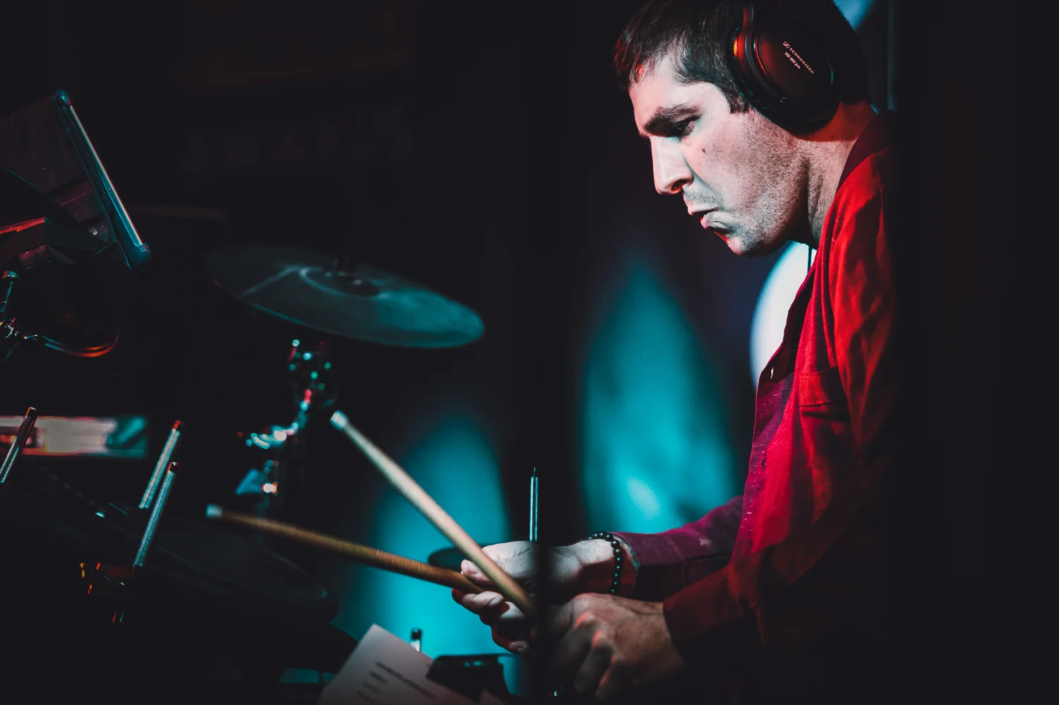 Lake South, Randa & Estere performing at the Critic's Choice Showcase at the Kings Arms Tavern, Auckland, New Zealand on October 29, 2014.
