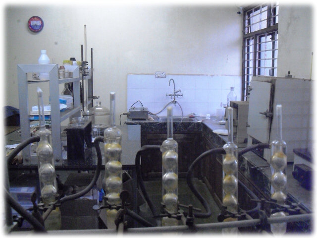Food testing laboratory to guarantee care and delicacy of our work.
