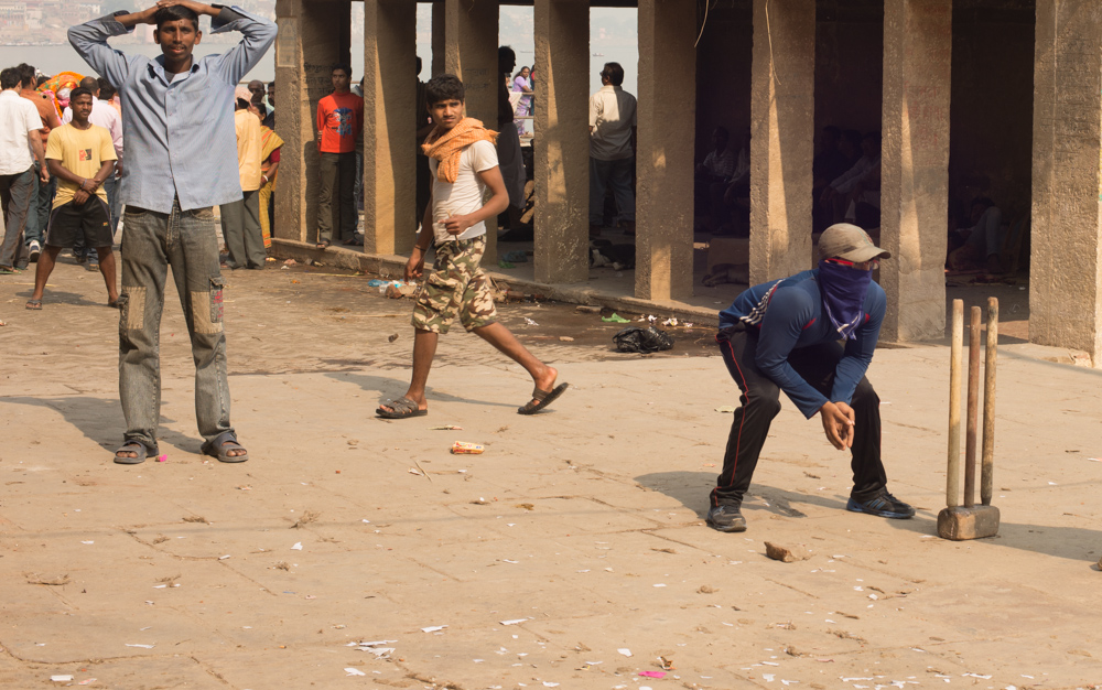 Cricket on the street in India