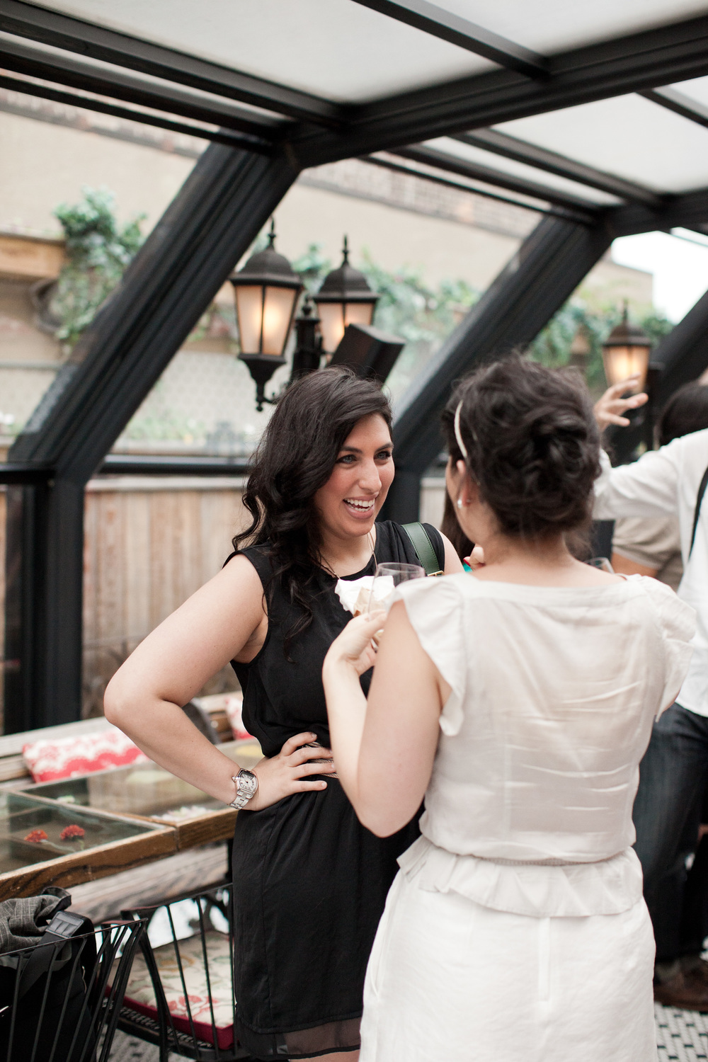 Look at that lovely side swept hair on Roey Mizrahi !