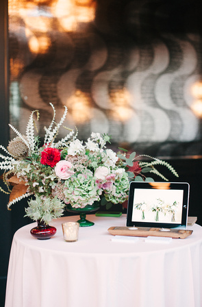 Lindsay Rae Design was there too, LOVE her flower work!
