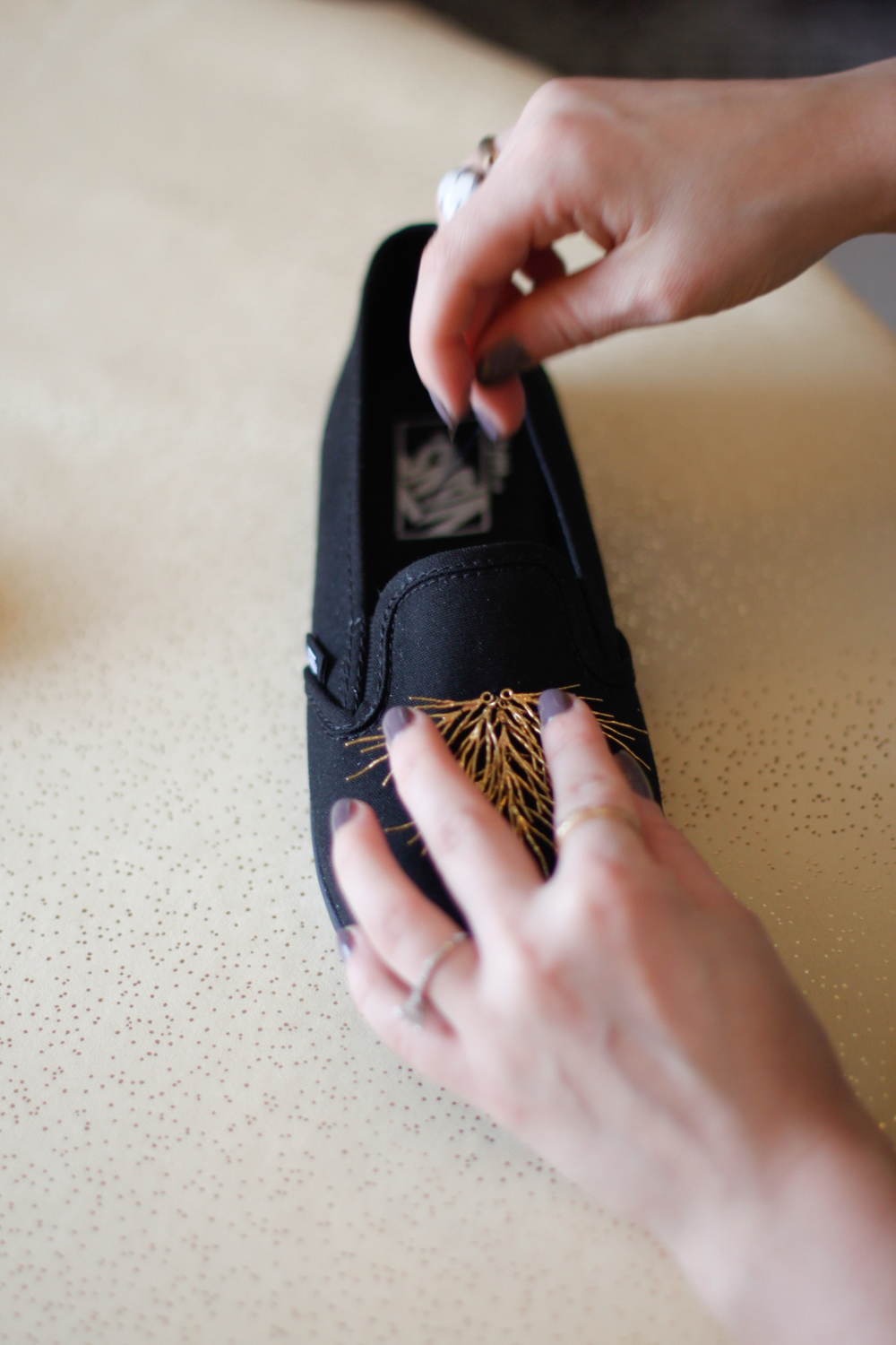 DIY sneakers stabilizing