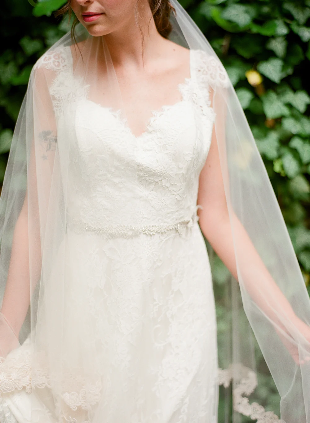 vine and crystal belt garden wedding hushed commotion