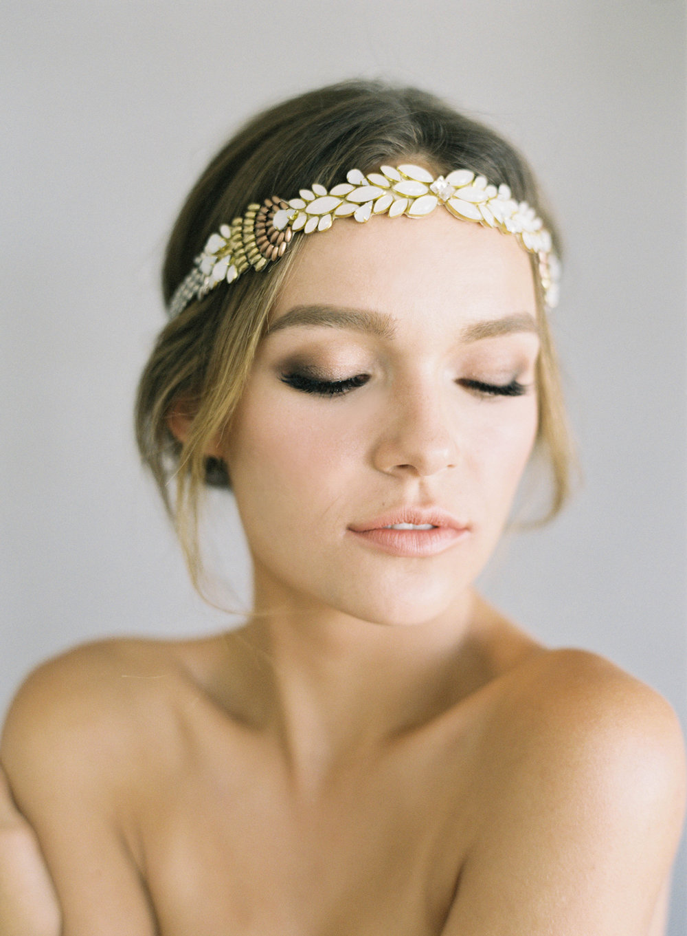 Hushed+Commotion,+Jen+Huang+2017,+Paloma,+headpiece+with+ombre+beading+in+ivory,+gold+and+rose+gold.jpg