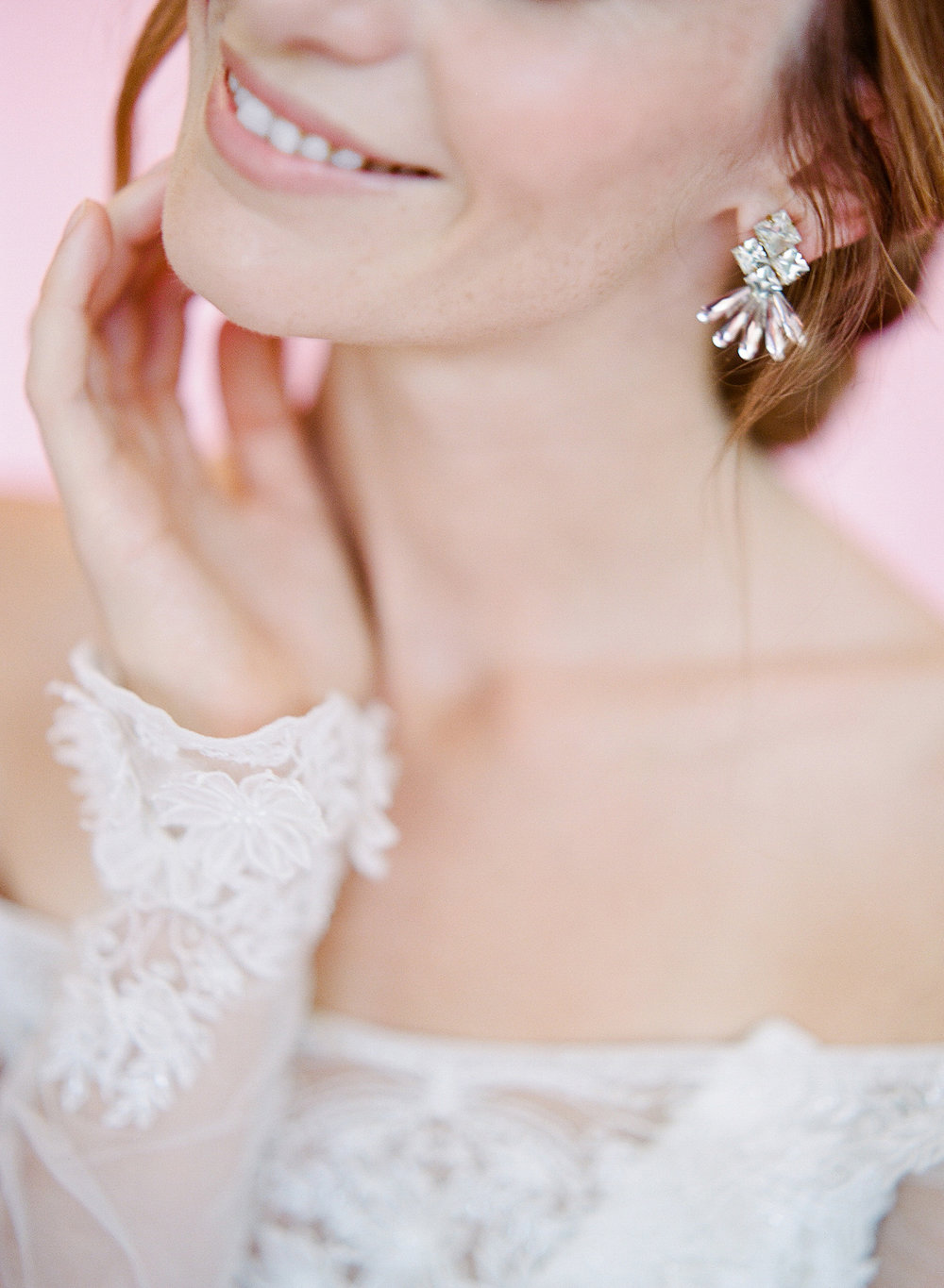 Hushed+Commotion+2018,+Rebecca+Yale,+art+deco+crystal+wedding+earring+detail.jpg