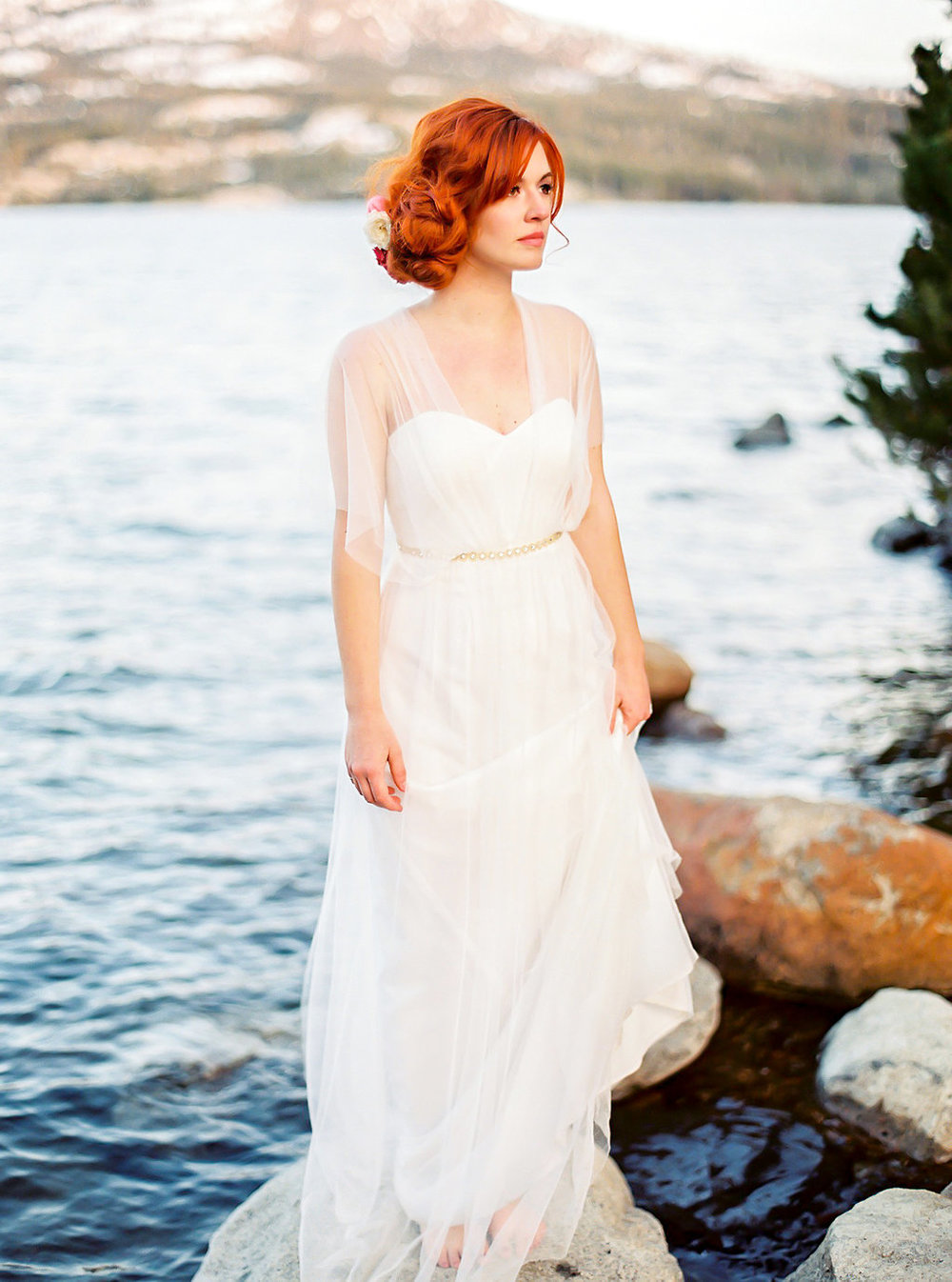 Minimal Art Deco Cora is one of our lace sashes that comes in gold or silver matched with just the right touch of crystal! Want a sash but don’t want something over the top - the Cora sash is for you!